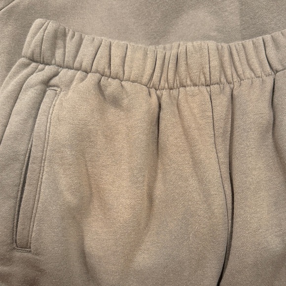 GAP Women's Pajama Set in Warm Brown - Picture 7 of 8